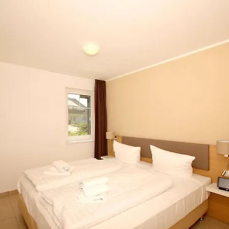 Strandnahe Mit Terrasse, Gratis Nutzung Vom Ahoi Erlebnisbad Und Sauna In Sellin - Rex Rugia 14-3 *