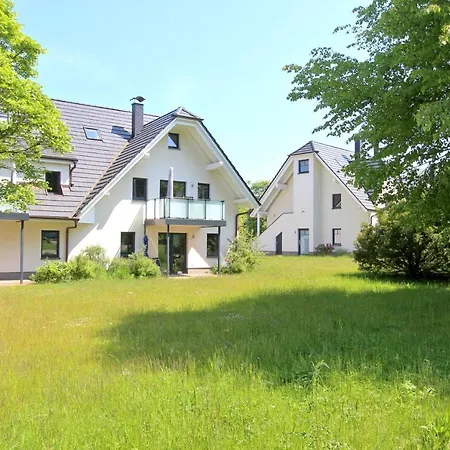 Strandnahe Rex Rugia: Beachfront With Access * Lobbe